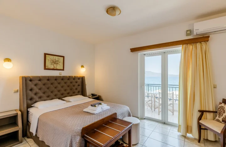 Double or Twin room with sea view