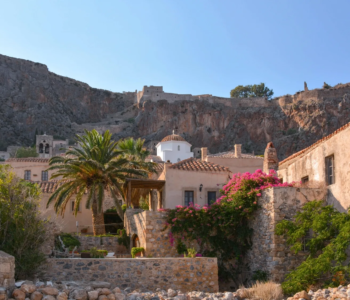 Streetsvillagemonemvasia 1600x1125